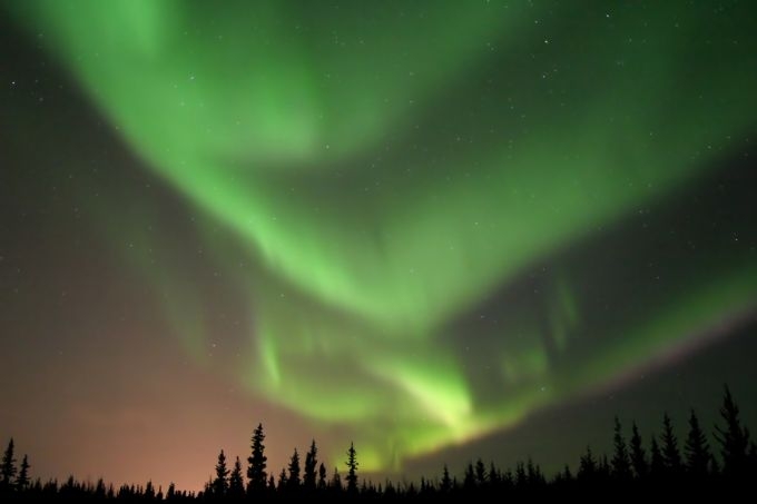Auroral Vectors - North Pole Alaska March 2004